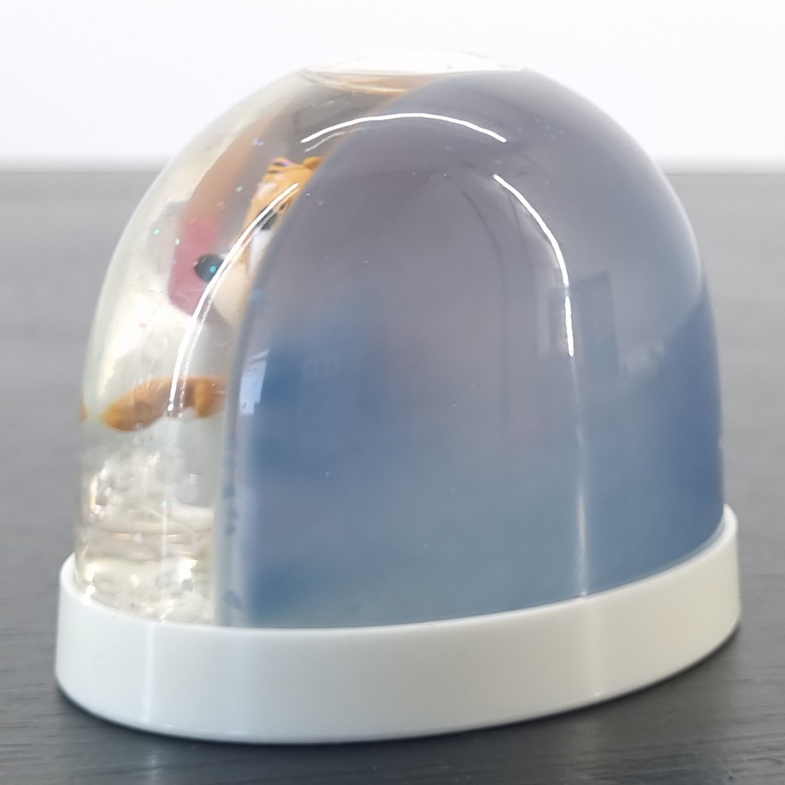 Jerry the mouse ice skating snowglobe _left back - Demons & Merveilles Jerry the mouse ice skating snowglobe _left back