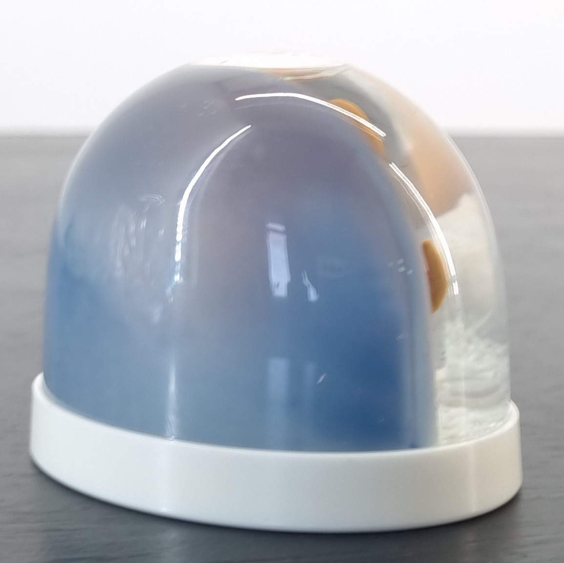 Jerry the mouse ice skating snowglobe _right back - Demons & Merveilles Jerry the mouse ice skating snowglobe _right back