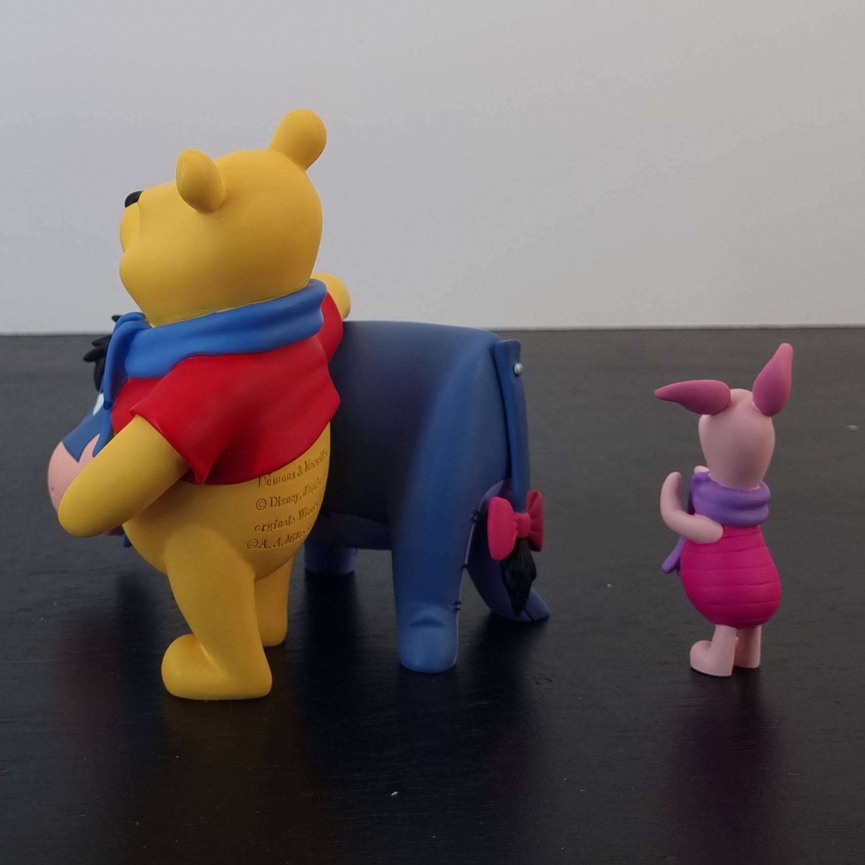 Winnie the Pooh Eeyore and Piglet figurine _left back - Demons & Merveilles Winnie the Pooh Eeyore and Piglet figurine _left back