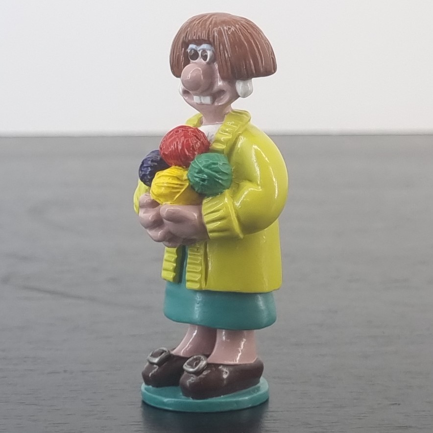 Wendoline figurine _left front - Demons & Merveilles Wendoline figurine _left front