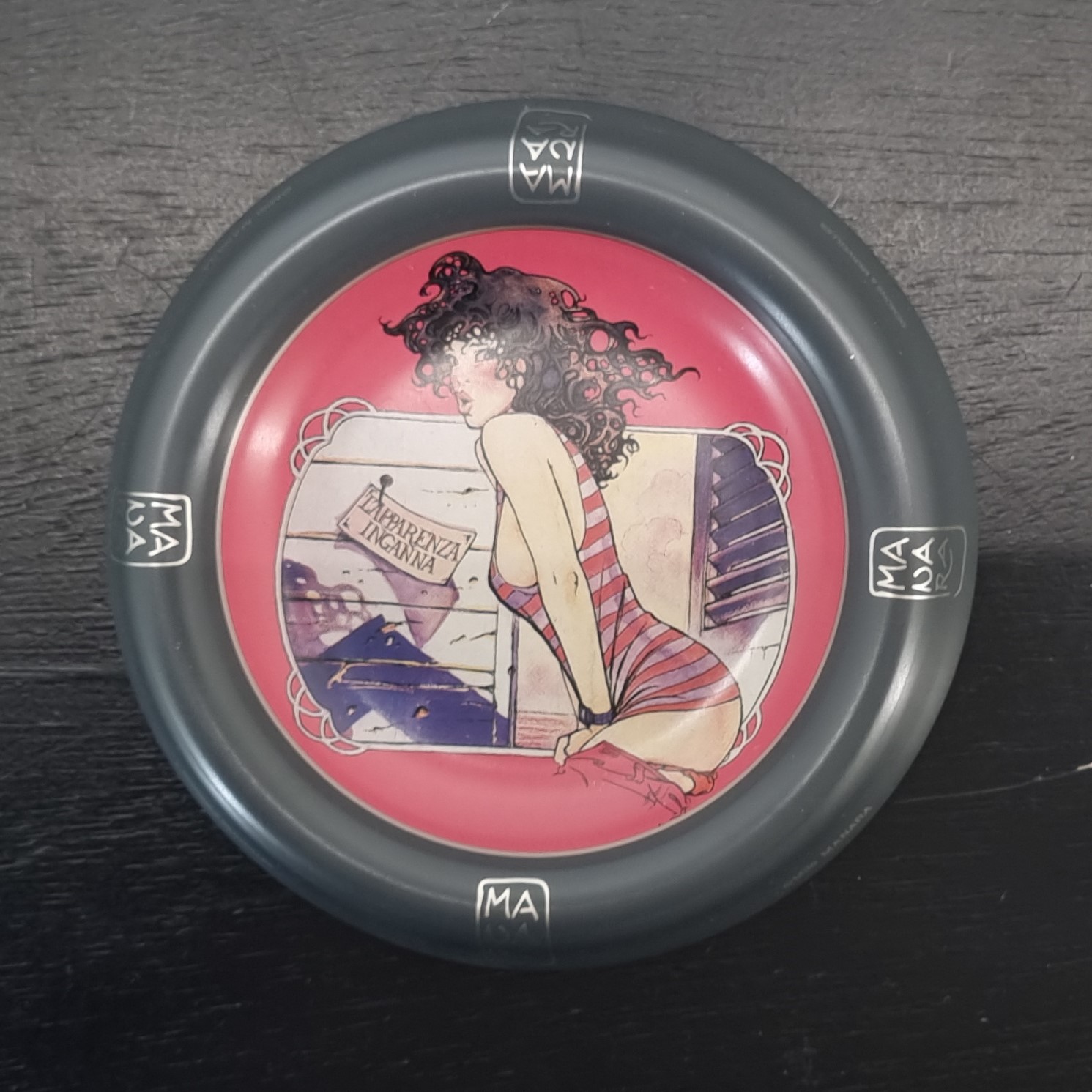 Milo Manara ashtray