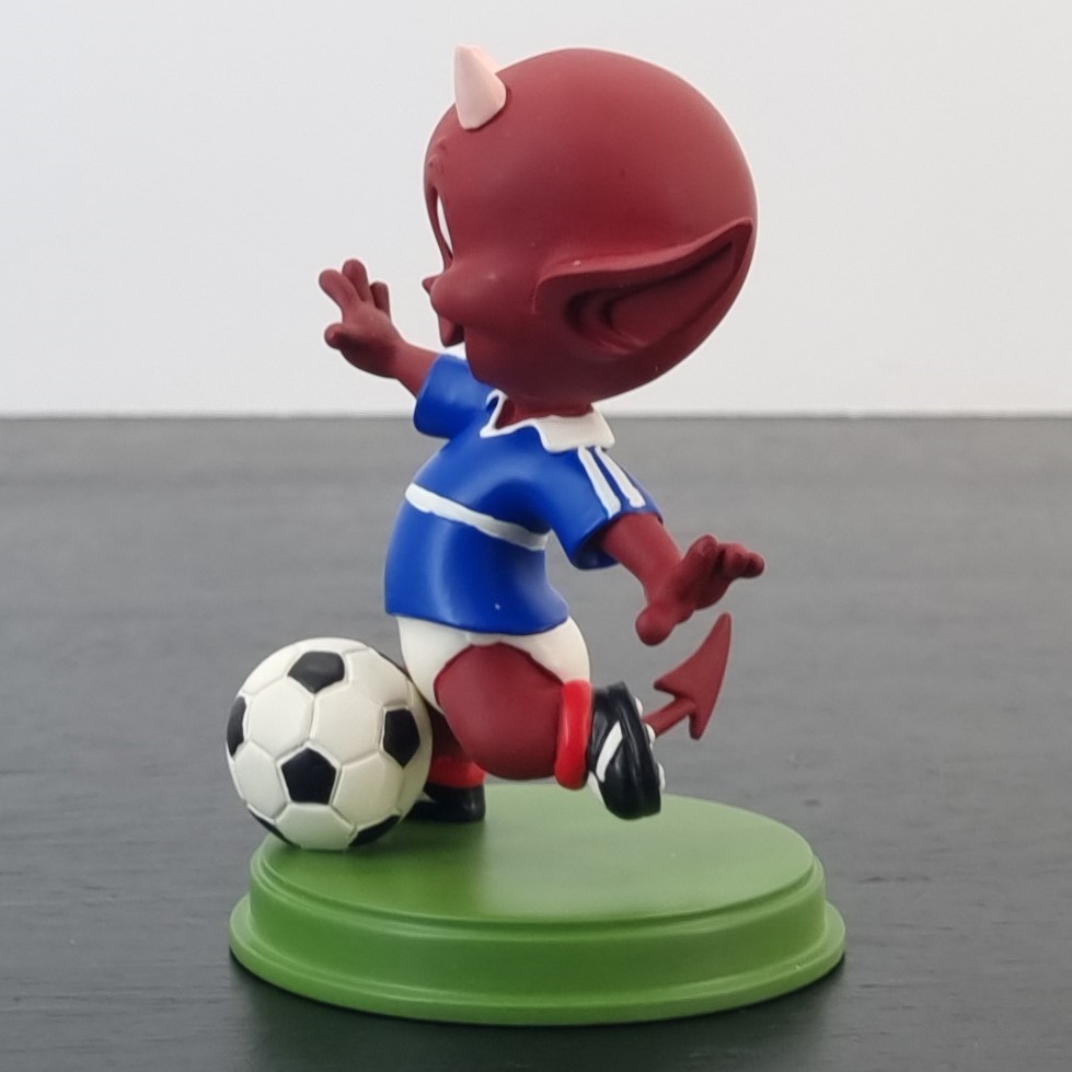 Hot Stuff playing soccer figurine _left - Demons & Merveilles Hot Stuff playing soccer figurine _left