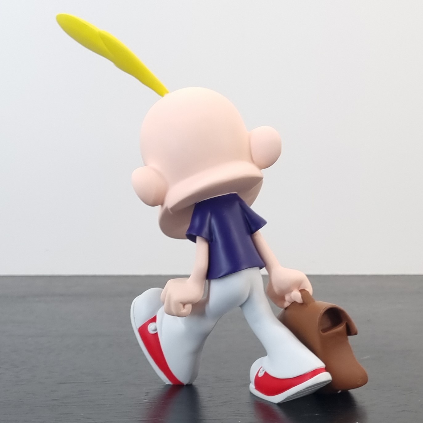 Walking Titeuf statue _left back - Demons & Merveilles Walking Titeuf statue _left back