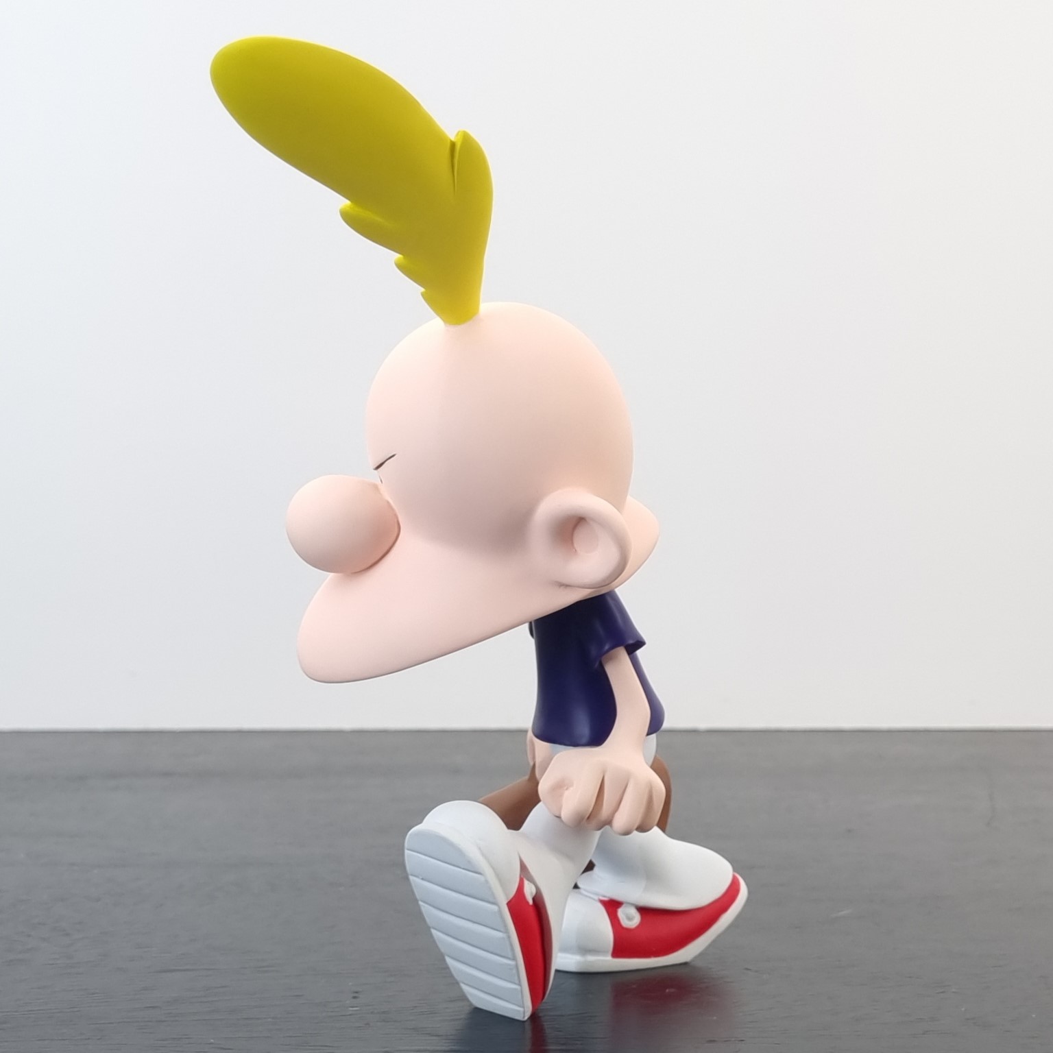 Walking Titeuf statue _left front - Demons & Merveilles Walking Titeuf statue _left front