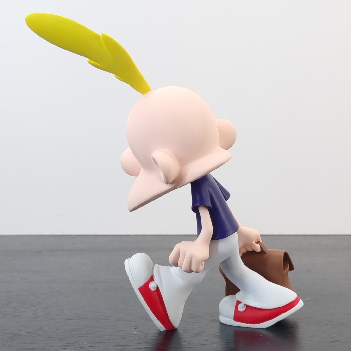 Walking Titeuf statue _left - Demons & Merveilles Walking Titeuf statue _left