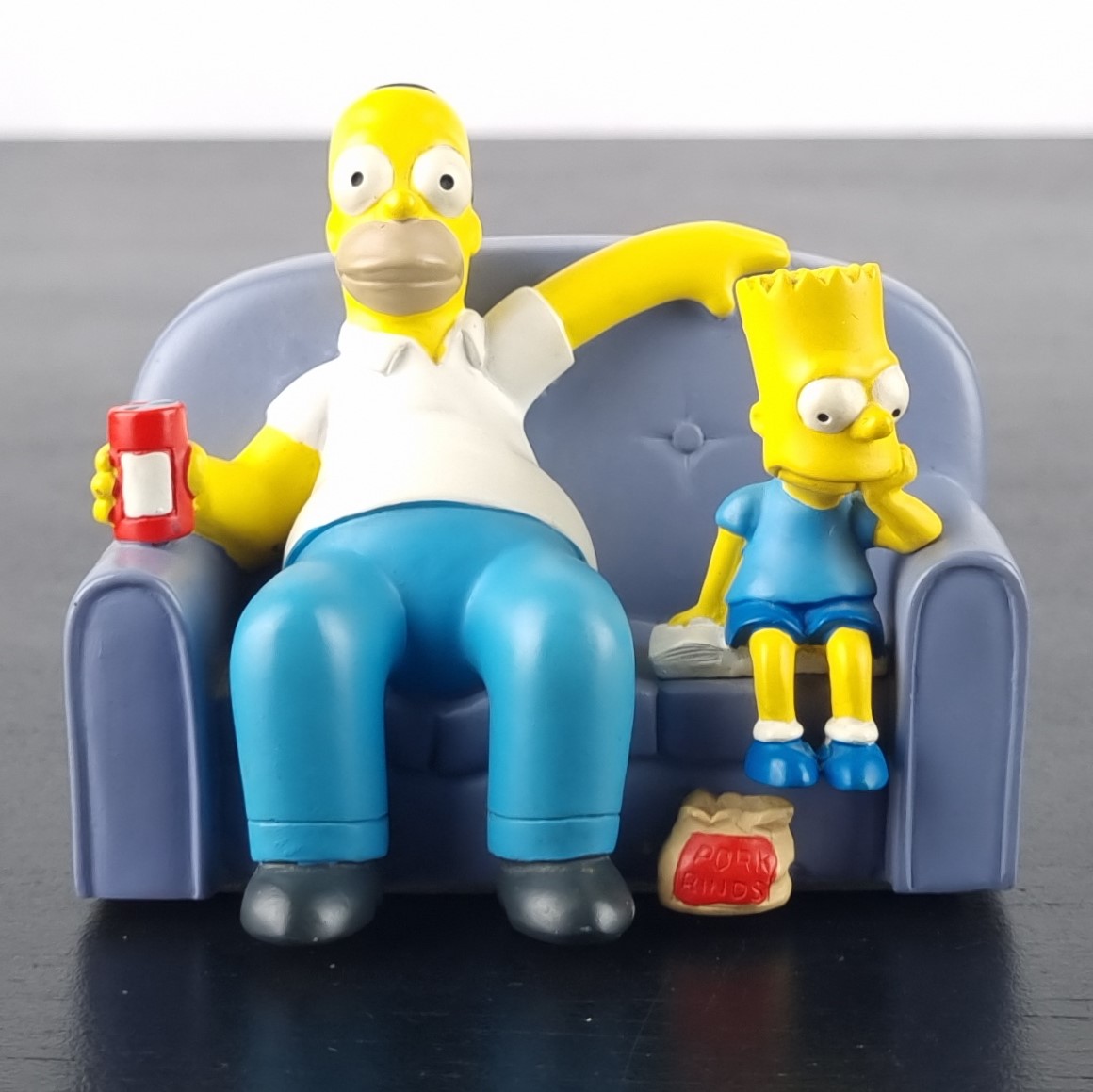 Bart and Homer watching tv figurine _front