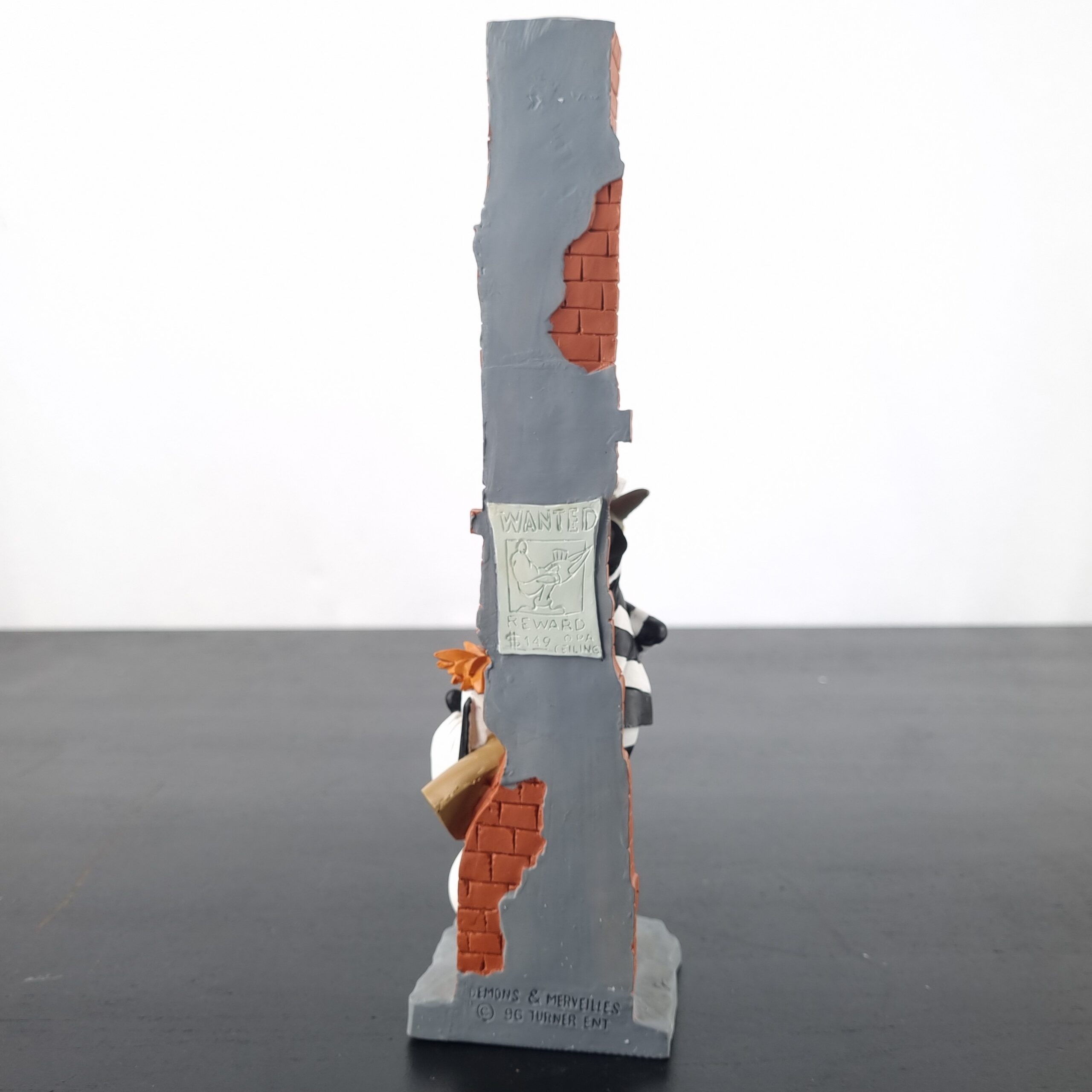 Droopy and Wolf candle stand _left - Demons & Merveilles Droopy and Wolf candle stand _left