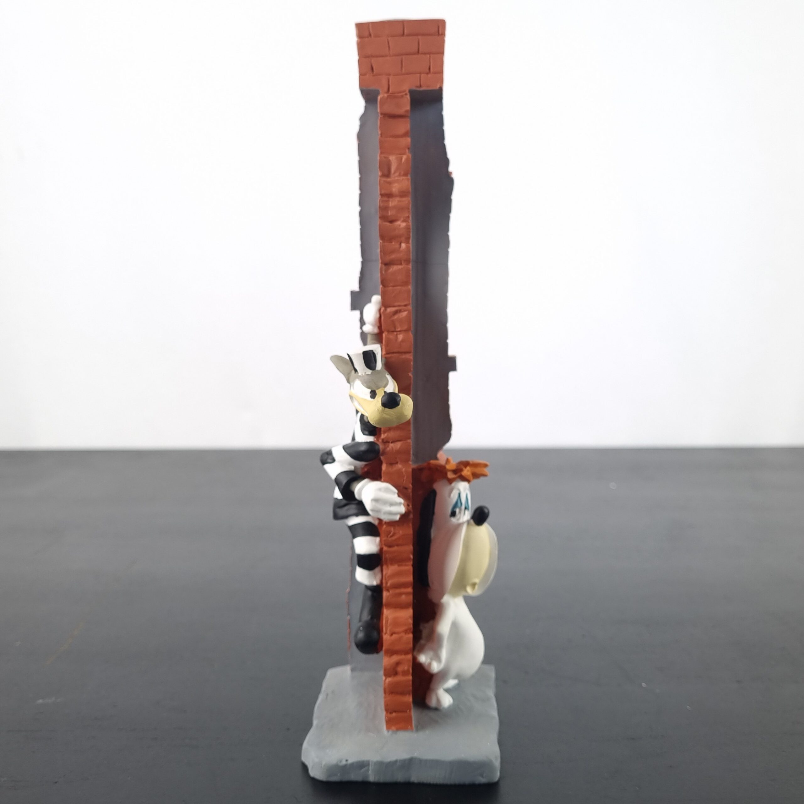 Droopy and Wolf candle stand _right - Demons & Merveilles Droopy and Wolf candle stand _right