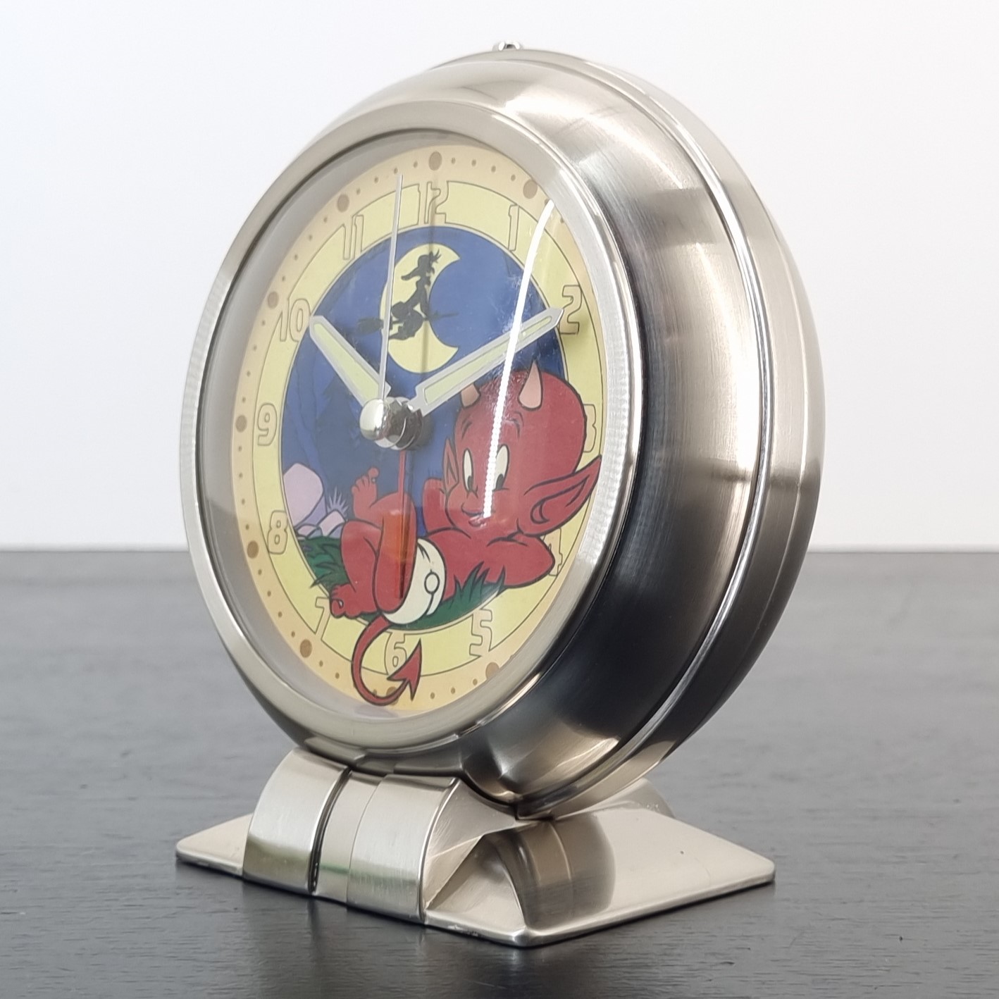 Hot Stuff alarm clock _left front - Demons & Merveilles Hot Stuff alarm clock _left front