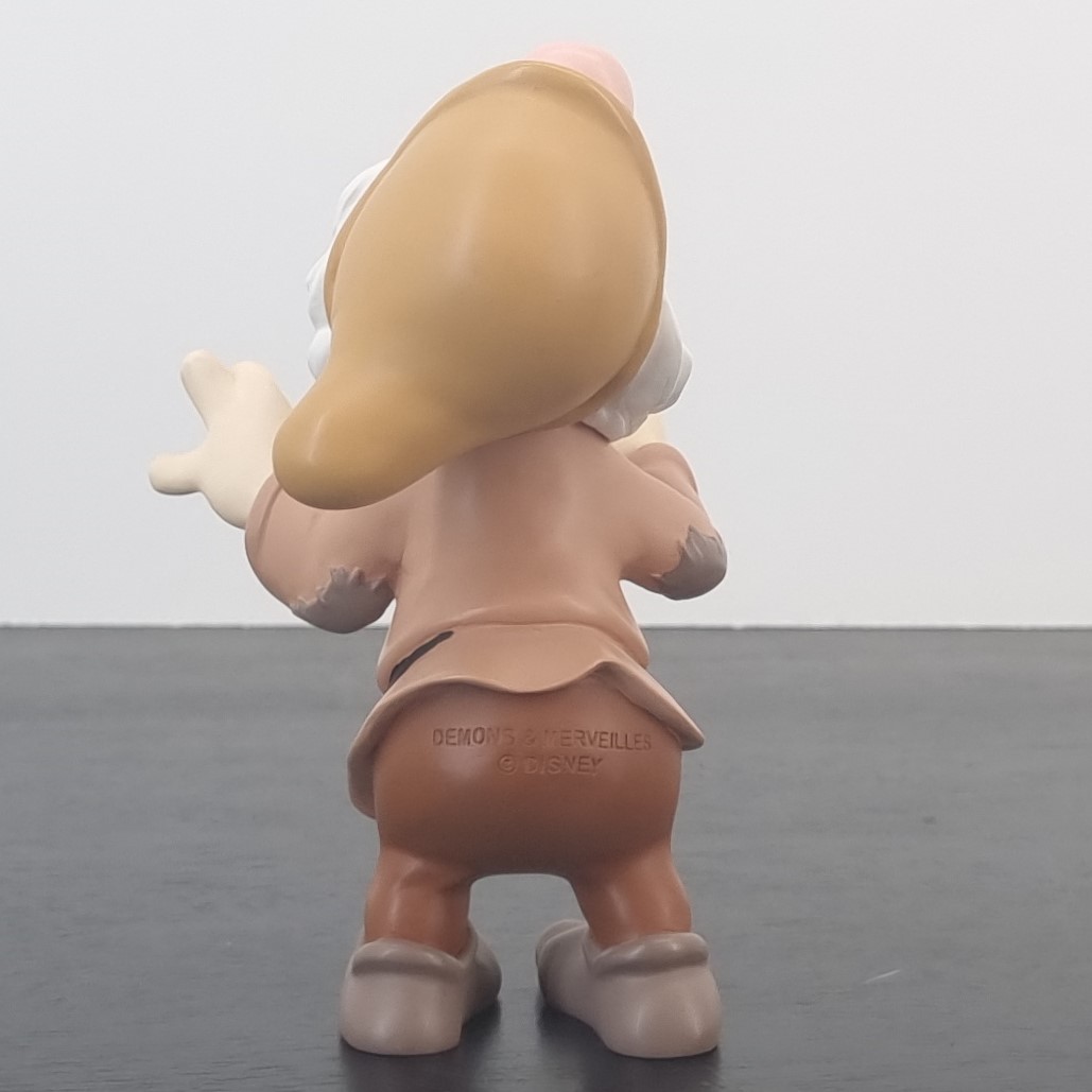 Sneezy figurine _back - Demons & Merveilles Sneezy figurine _back