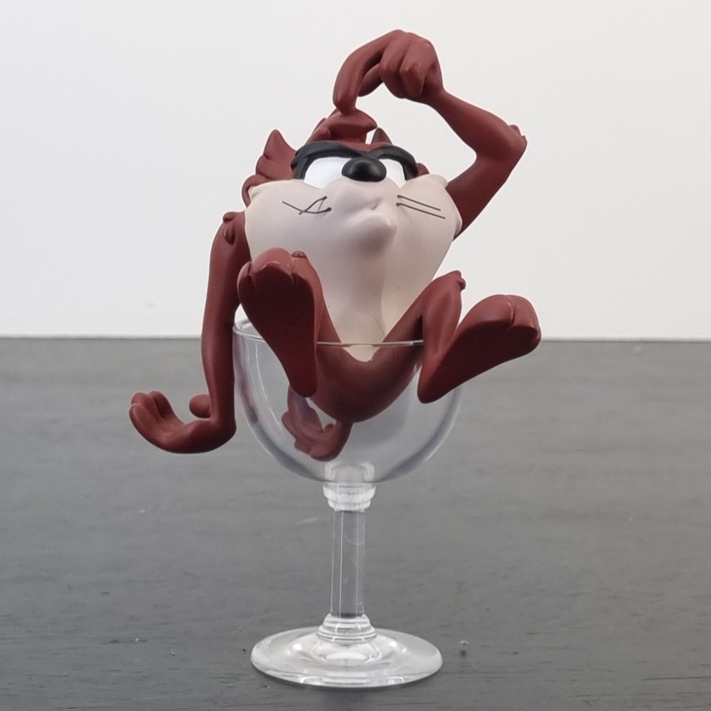 Tasmanian Devil in a glass figurine _front - Demons & Merveilles Tasmanian Devil in a glass figurine _front
