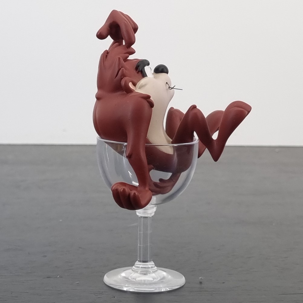 Tasmanian Devil in a glass figurine _right - Demons & Merveilles Tasmanian Devil in a glass figurine _right