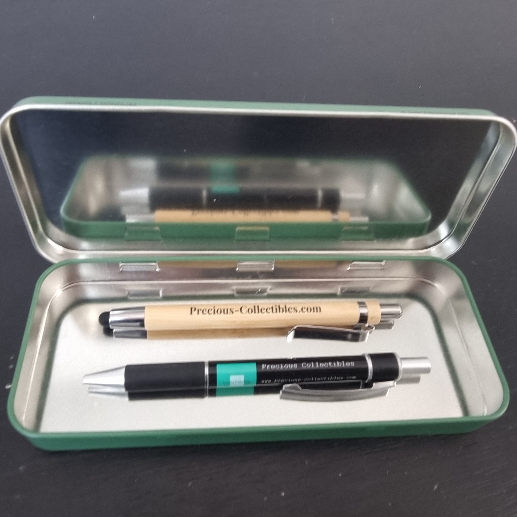 Demons et Merveilles pen trays