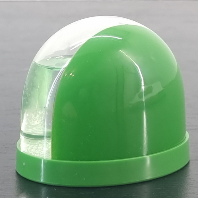 Woody Woodpecker snowglobe _left back - Demons & Merveilles Woody Woodpecker snowglobe _left back