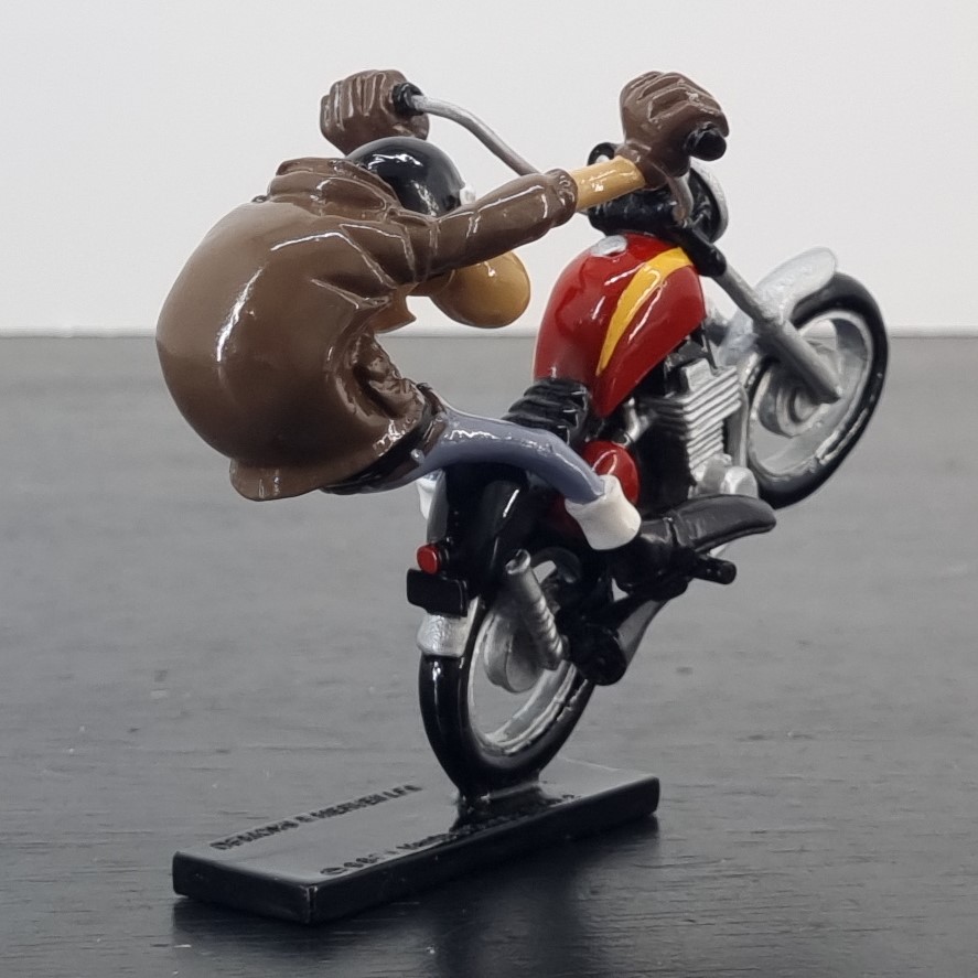 Joe Bar Ed Bracame figurine _right back - Demons & Merveilles Joe Bar Ed Bracame figurine _right back