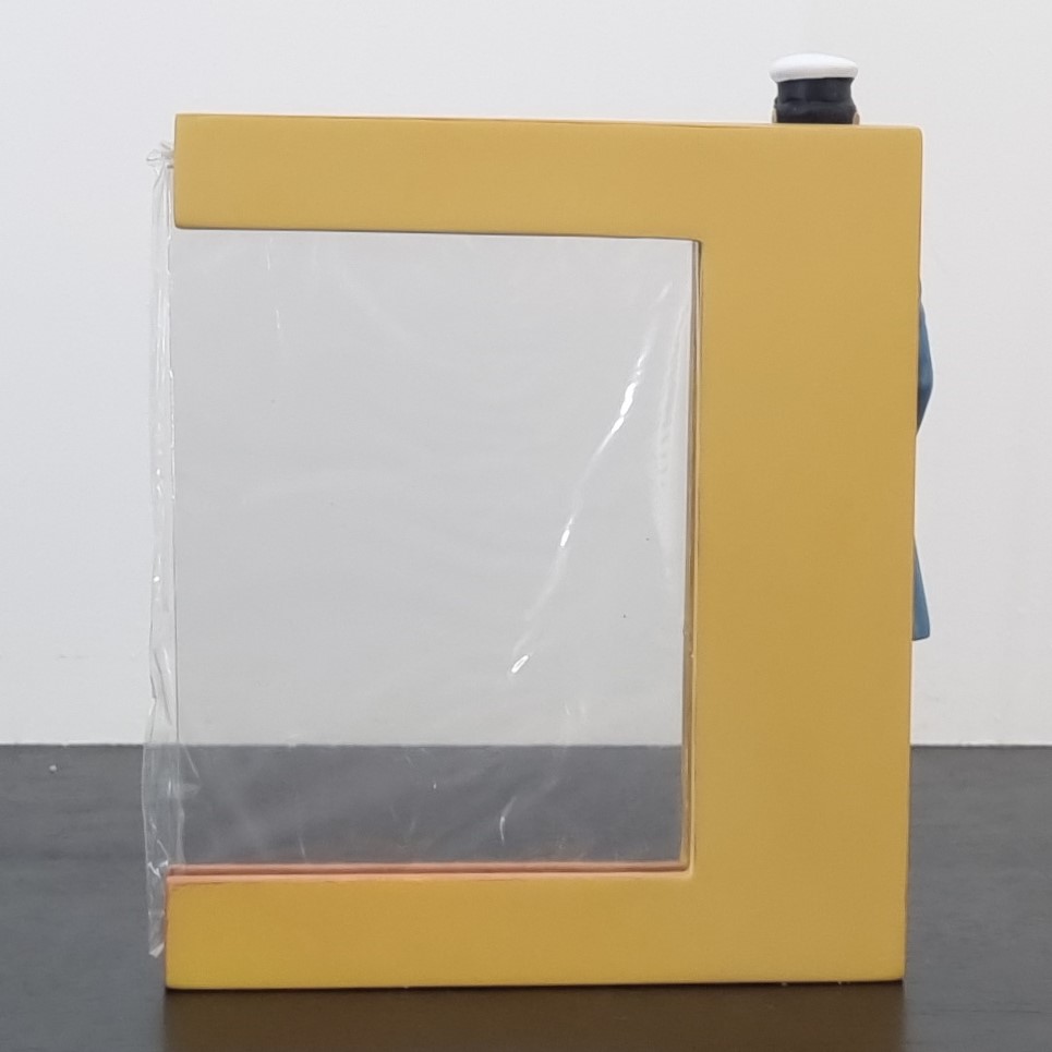 Sculptured Corto Maltese photo frame _back - Demons & Merveilles Sculptured Corto Maltese photo frame _back