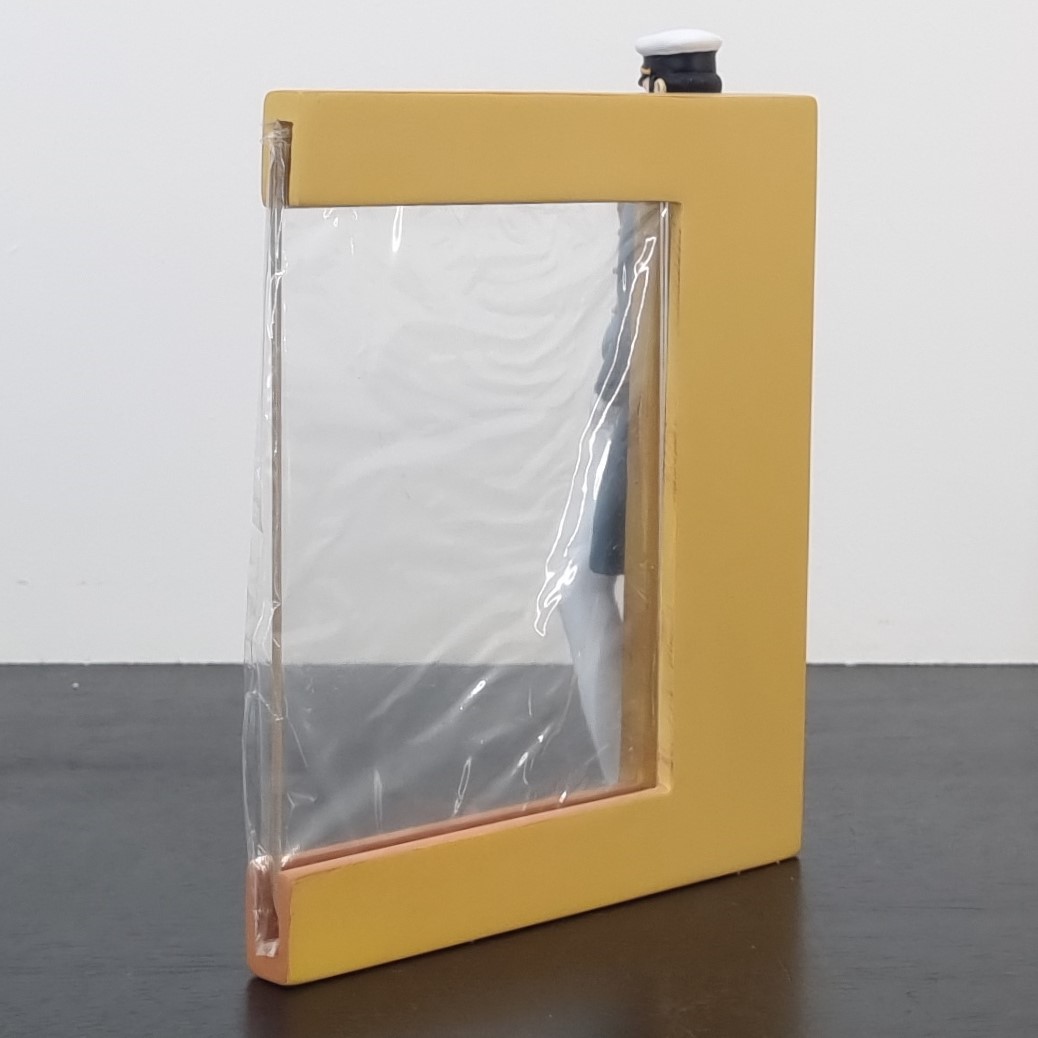 Sculptured Corto Maltese photo frame _left back - Demons & Merveilles Sculptured Corto Maltese photo frame _left back