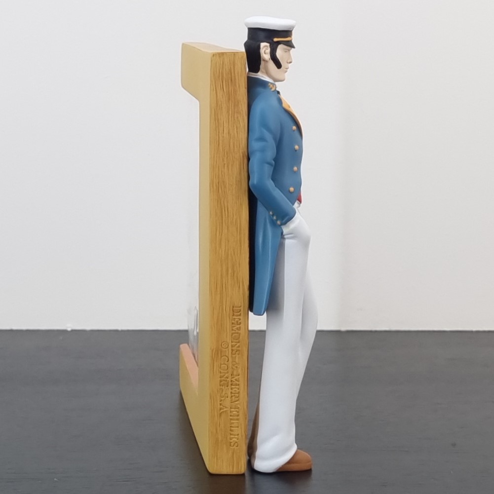 Sculptured Corto Maltese photo frame _right - Demons & Merveilles Sculptured Corto Maltese photo frame _right