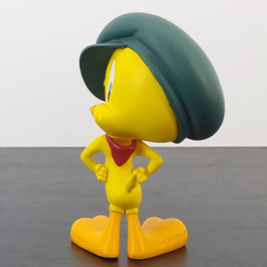 Tweety Bird Paris figurine _back - Demons & Merveilles Tweety Bird Paris figurine _back