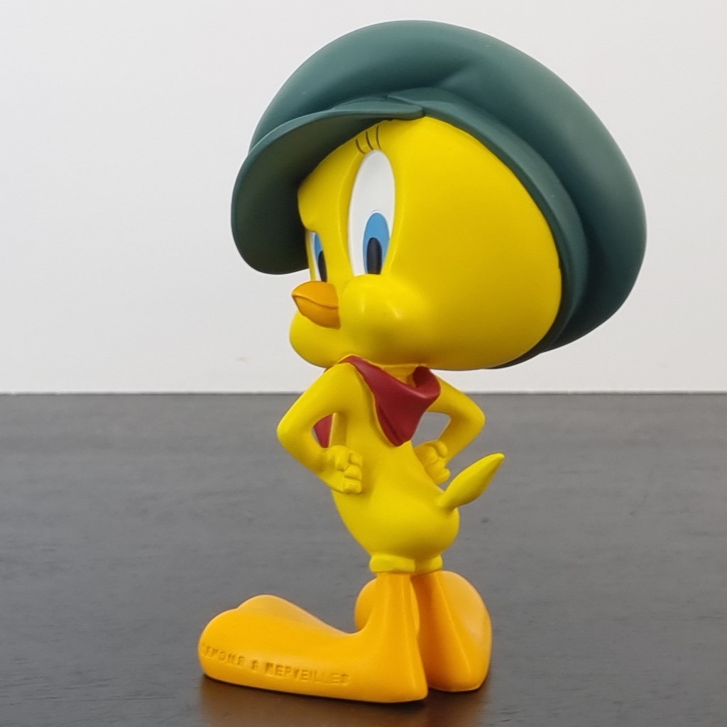 Tweety Bird Paris figurine _left back - Demons & Merveilles Tweety Bird Paris figurine _left back